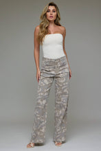 Load image into Gallery viewer, Hidden In Plain Sight High Rise Jeans
