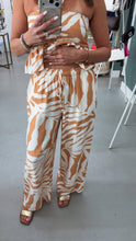 Load image into Gallery viewer, Off To Paradise Wide Leg Pants Peach
