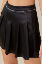 Load image into Gallery viewer, Beaded Waist Pleated Skirt
