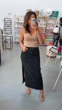 Load image into Gallery viewer, Peyton Midi Skirt Black
