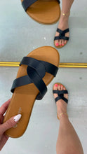 Load image into Gallery viewer, Ample Twist Sandal Black
