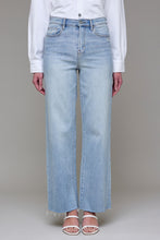 Load image into Gallery viewer, Logan High Rise Dad Jean
