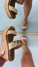 Load image into Gallery viewer, On Vaca Raffia Wedges
