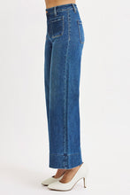 Load image into Gallery viewer, Casie High Rise Crop Jeans
