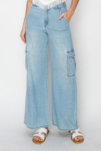 Load image into Gallery viewer, Tori High Rise Cargo Jeans
