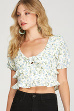 Load image into Gallery viewer, Blue Floral Top
