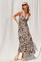 Load image into Gallery viewer, Butterfly Effect Maxi Dress
