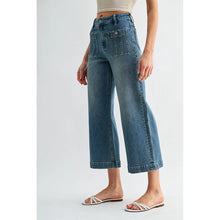 Load image into Gallery viewer, Hillary Crop Wide Leg Jeans
