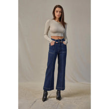 Load image into Gallery viewer, Louise Super High Rise Crop Jeans
