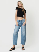 Load image into Gallery viewer, Tingle High Rise Barrel Jeans
