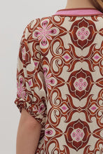 Load image into Gallery viewer, Abstract Dreams Top Brown
