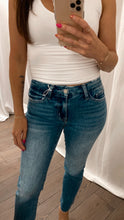 Load image into Gallery viewer, Midnight In Paris Crop Jeans
