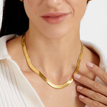 Load image into Gallery viewer, Ciana Gold Large Snake Chain Necklace
