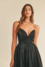 Load image into Gallery viewer, Fit &amp; Flare Midi Dress
