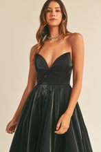 Load image into Gallery viewer, Fit &amp; Flare Midi Dress
