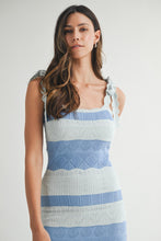 Load image into Gallery viewer, Scallops In The Summer Midi Dress Blue

