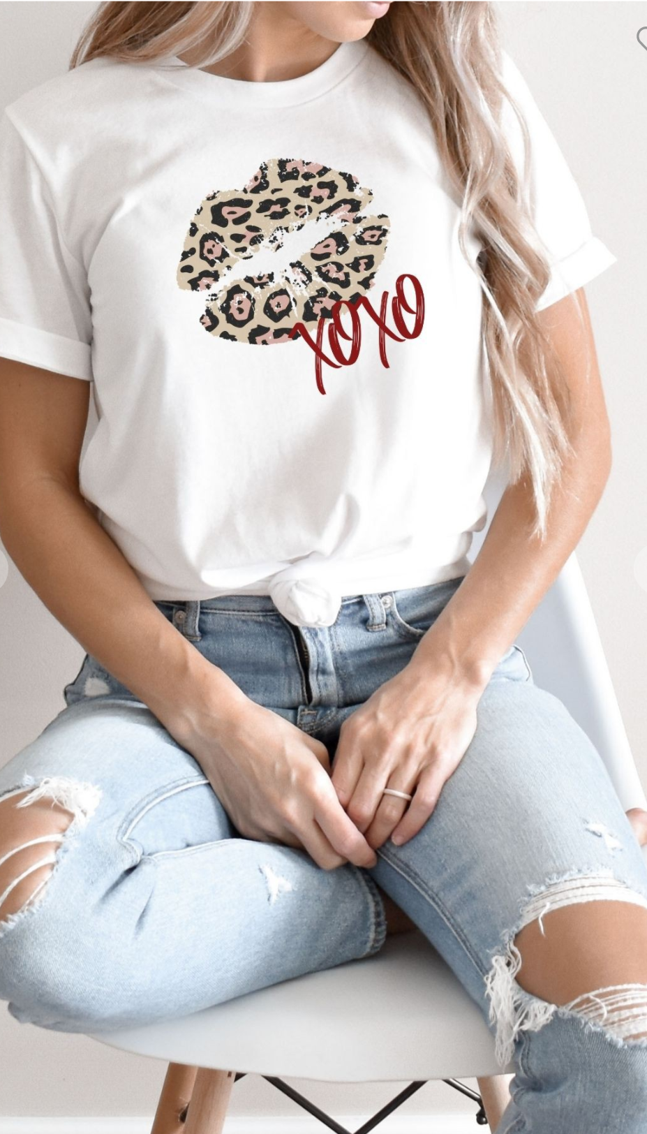 Leopard Kiss Graphic Tee