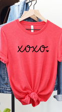 Load image into Gallery viewer, XOXO Heart Graphic Tee (3 colors)
